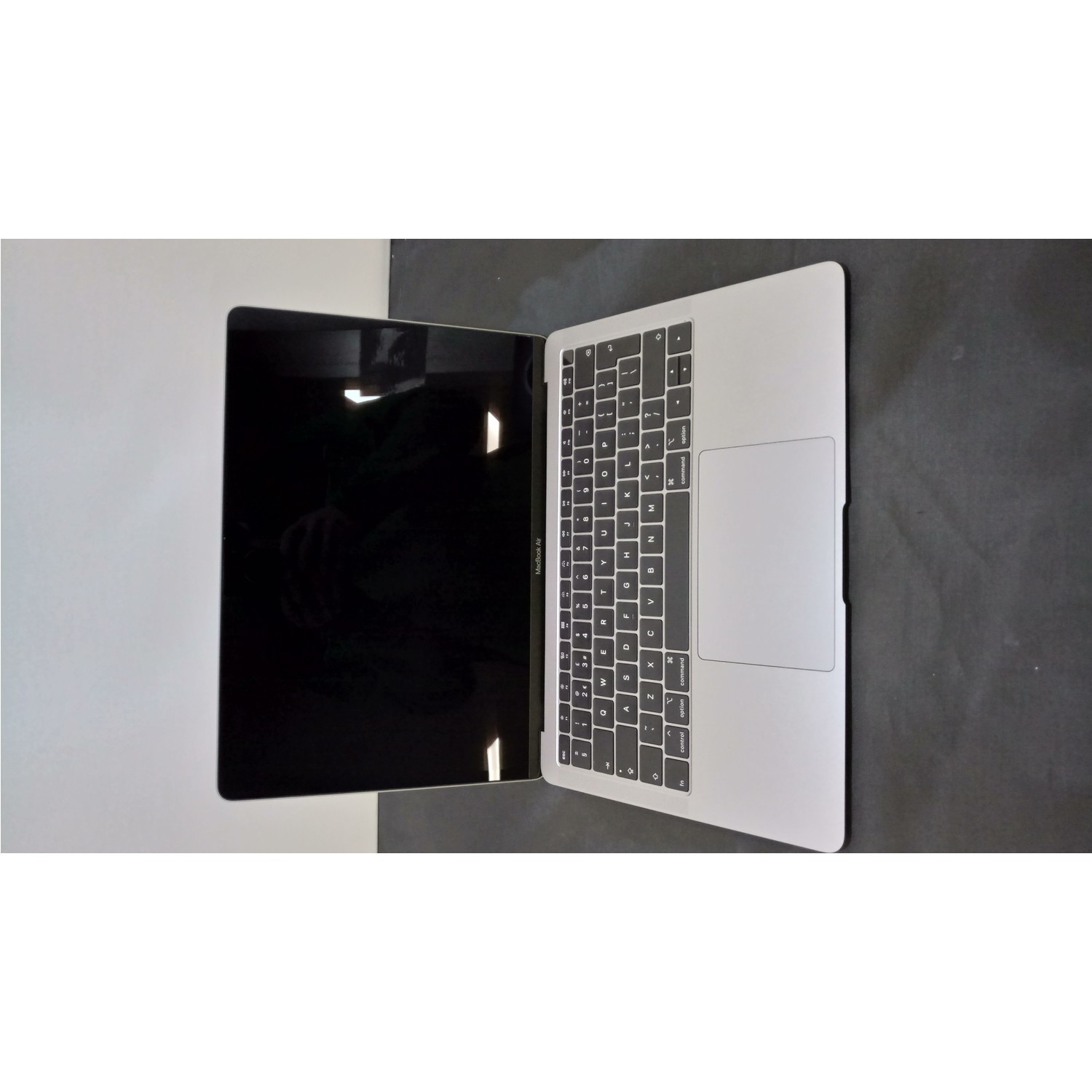 Refurbished Apple Macbook Air Dual Core i5-8210 16GB 500GB Refurbished Apple Macbook Air Dual Core i5-8210 16GB 500GB