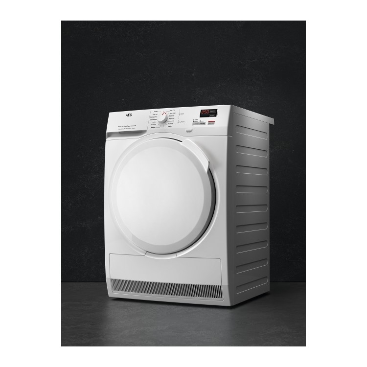 AEG 7000 Series SensiDry® 8kg Heat Pump Tumble Dryer - White