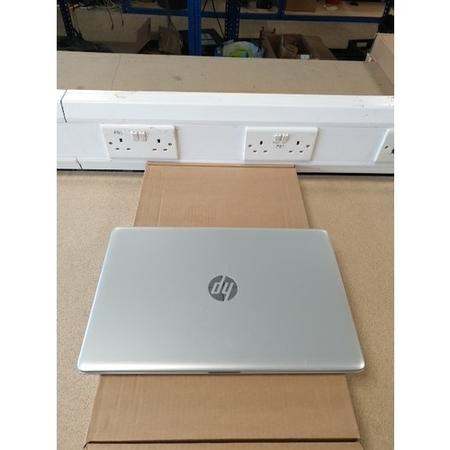 Refurbished HP Pavilion 15-DA0511SA Core i3-7020U 4GB 1TB 15.6 Inch Windows 10 Laptop
