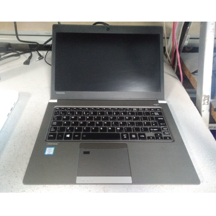 Refurbished Toshiba Portege Z30-E Core i5-8350U 8GB RAM 256GB SSD 13.3 Inch Windows 10 Laptop