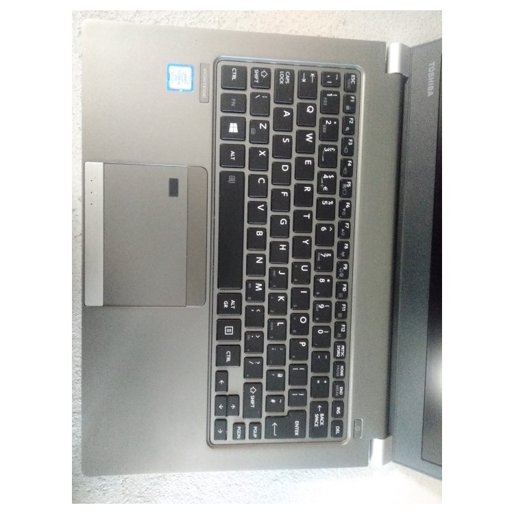 Refurbished Toshiba Portege Z30-E Core i5-8350U 8GB RAM 256GB SSD 13.3 Inch Windows 10 Laptop