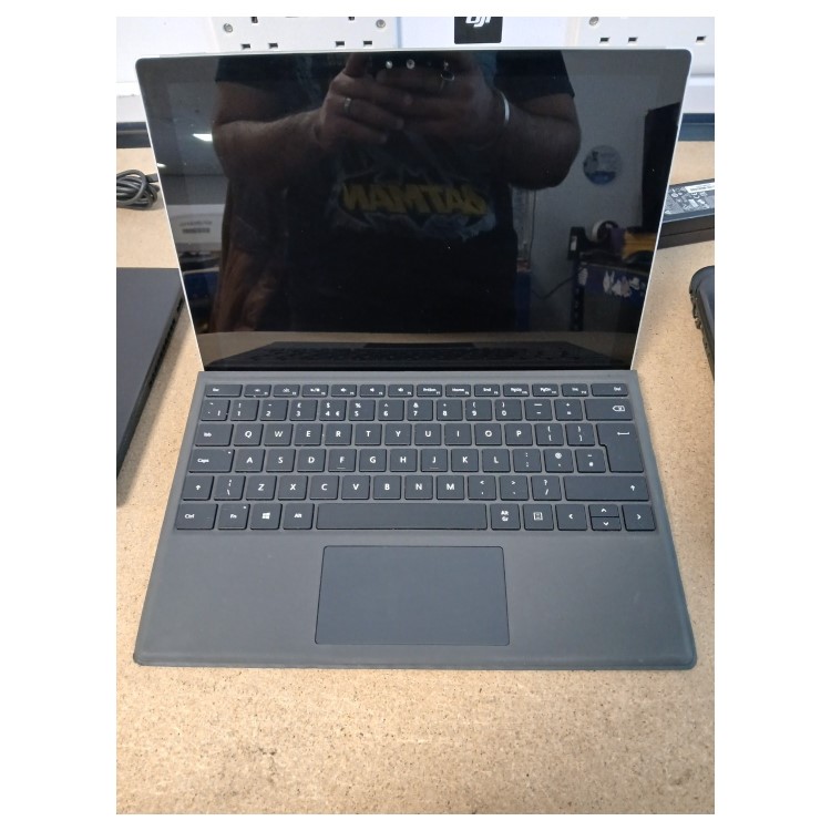 Refurbished Microsoft Surface Pro 4 Core i5-6300U 8GB RAM 256GB SSD 12.3 Inch Windows 10 Laptop