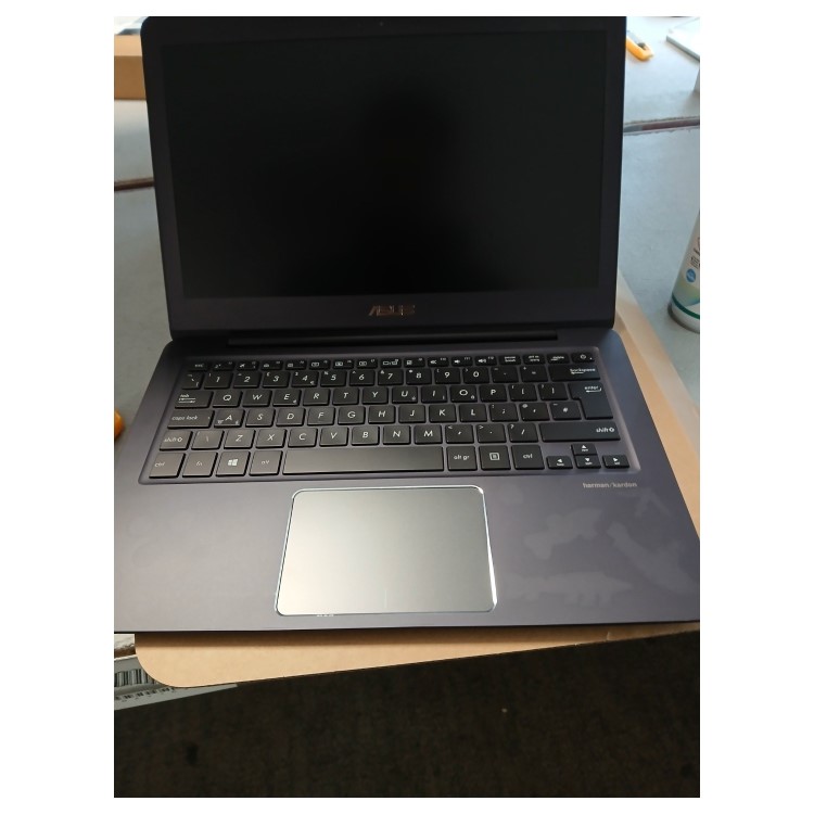 Refurbished ASUS UX330UAK Core i7-7500U 8GB 512GB 13.3 Inch Windows 10 Laptop