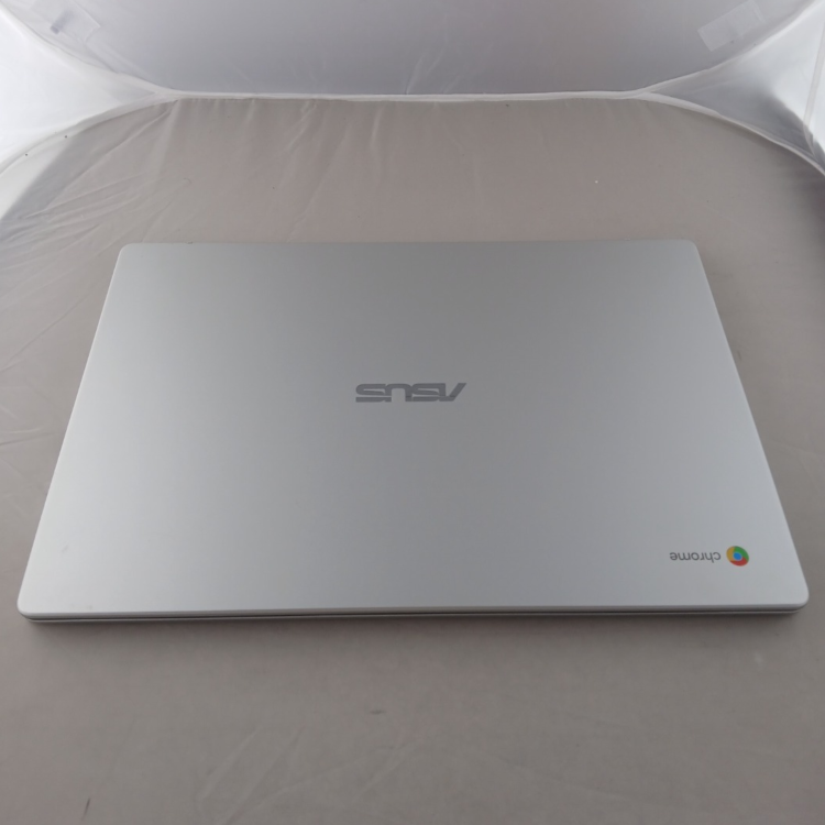 Refurbished ASUS C523 Intel Celeron N3350 4GB RAM 64GB SSD 15.6 Inch Chromebook