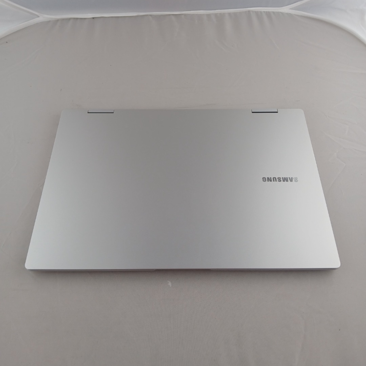 Refurbished Samsung 935QDB Core i5-1130G7 8GB RAM 256GB SSD 13.3 Inch Windows 11 Home Laptop