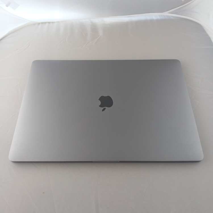 Refurbished Apple Macbook Pro 2141 16 Inch Intel Core i7 16GB RAM 512GB SSD 2019 - Aluminium