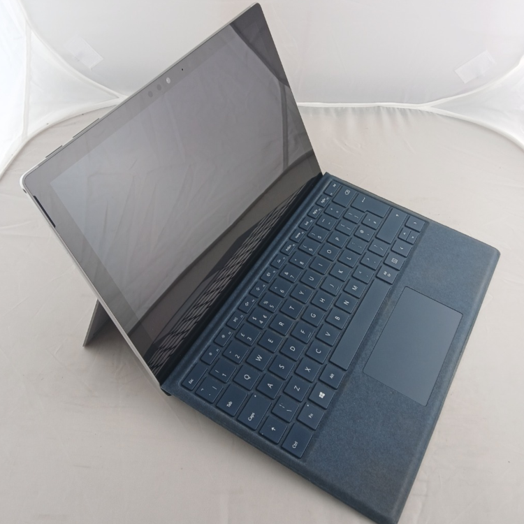 Refurbished Microsoft Surface Pro Core i5-7300U 8GB RAM 256GB SSD 12.3 Inch Windows 11 Laptop