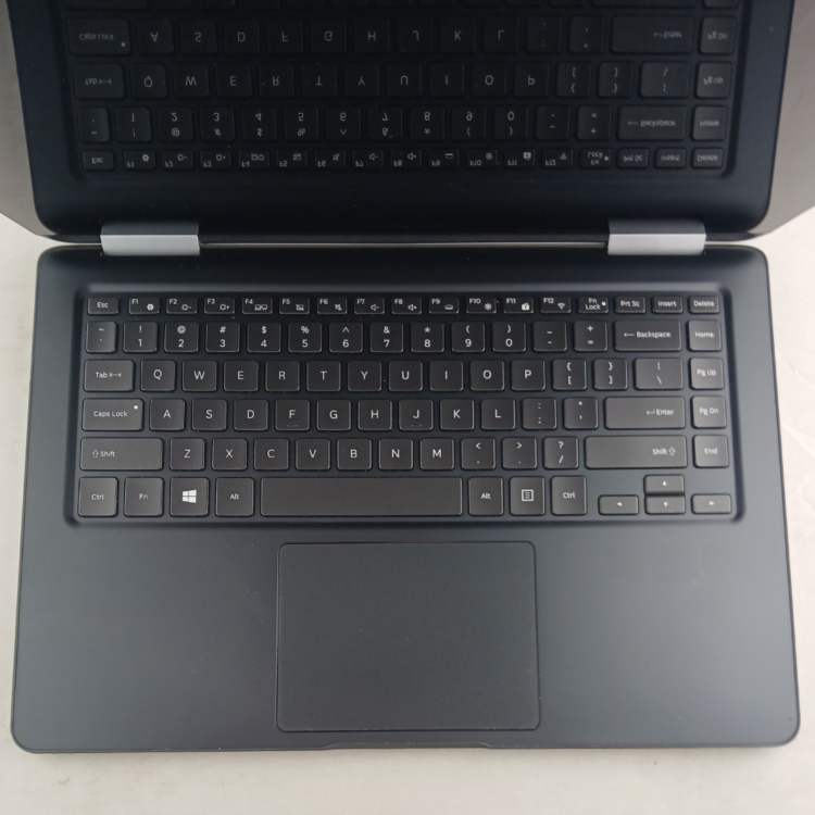 Refurbished Samsung 940X5N Core i7-8550U 16GB RAM 256GB SSD 15 Inch Windows 11 Home Touchscreen Convertible Laptop