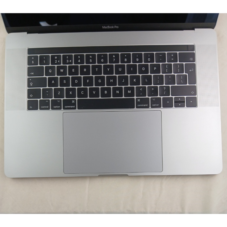 Refurbished Apple MacBook Pro 15 Inch Core i7-7700HQ 16GB RAM 256GB SSD macOS Catalina 2017