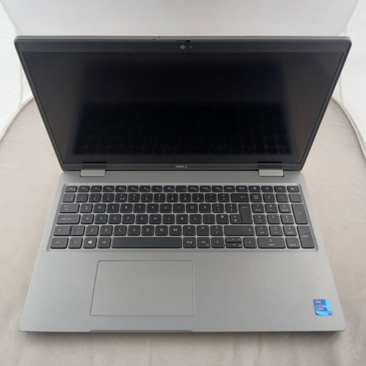 Refurbished Dell Latitude 5520 Core i7-1185G7 16GB RAM 256GB SSD 15.6 Inch Windows 11 Home Laptop