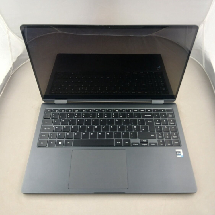 Refurbished Samsung 750QFG Core i5-1340P 8GB RAM 256GB SSD 15.6 Inch Windows 11 Touchscreen Convertible Laptop