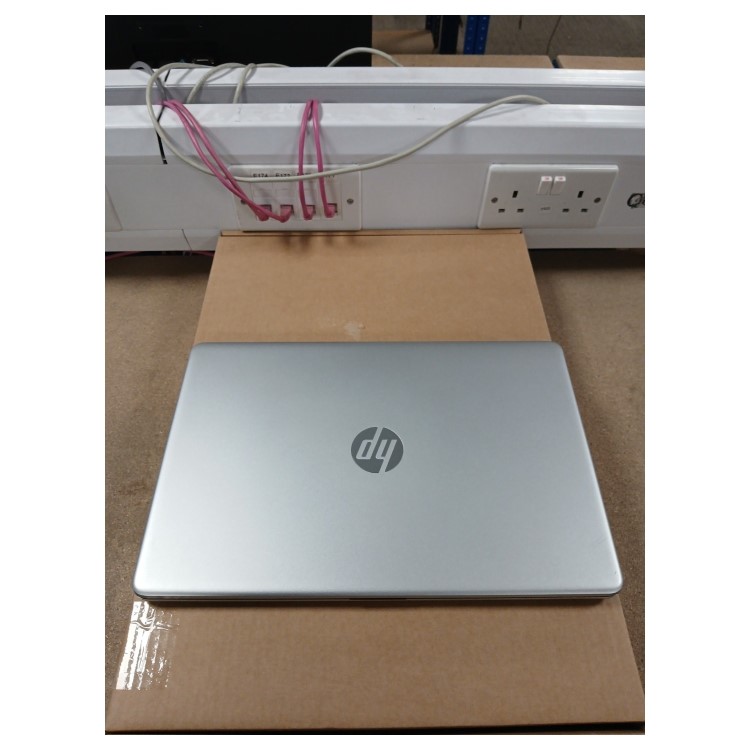 Refurbished HP 15S-FQ1XXX Core i3-1005G1 4GB RAM 128GB SSD 15.6 Inch Windows 10 Laptop