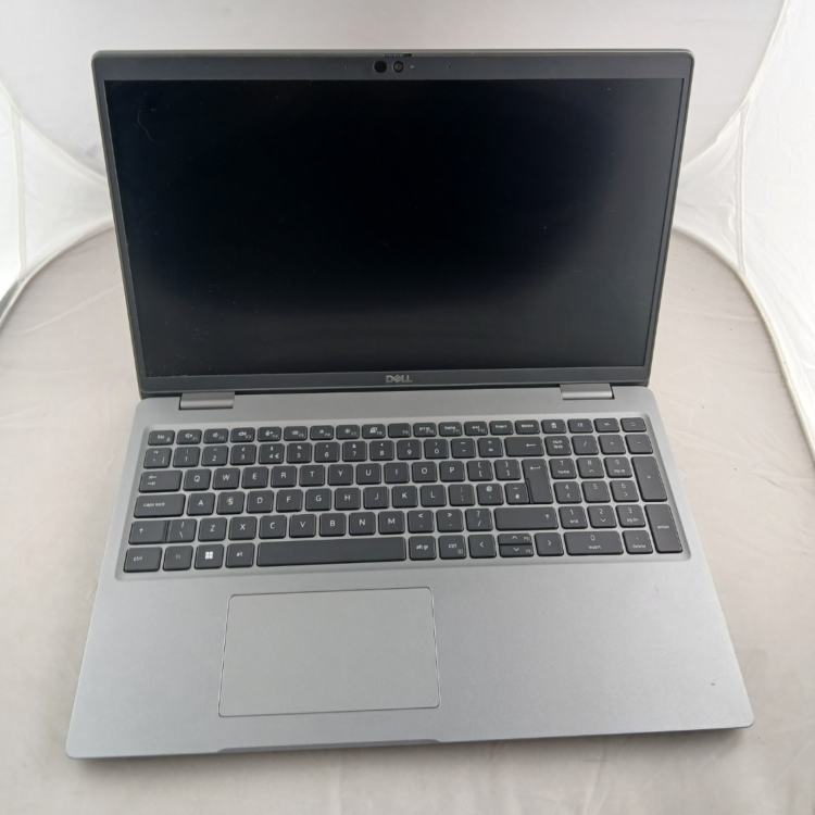 Refurbished Dell Latitude 5520 Core i5-1135G7 16GB RAM 256GB SSD 15.6 Inch Windows 11 Home Laptop