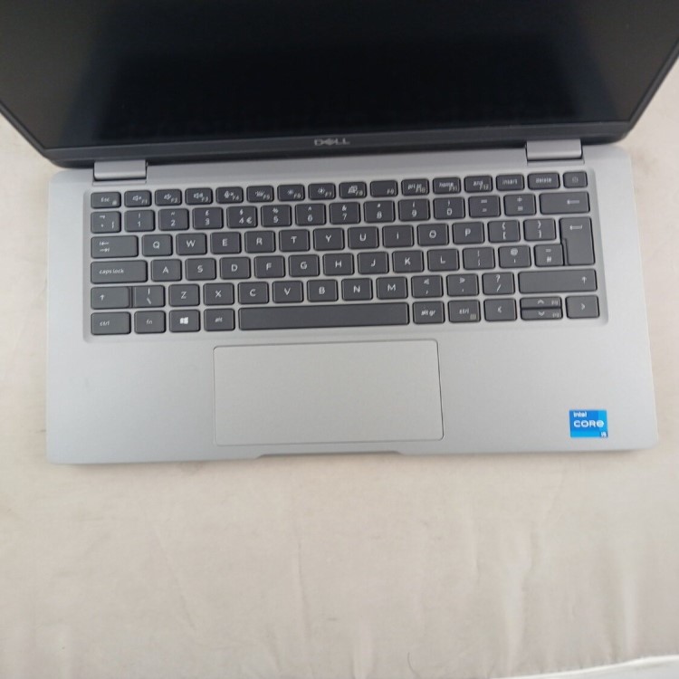 Refurbished Dell Latitude 5320 Core i5-1135G7 8GB RAM 256GB SSD 13.3 Inch Windows 11 Home Laptop