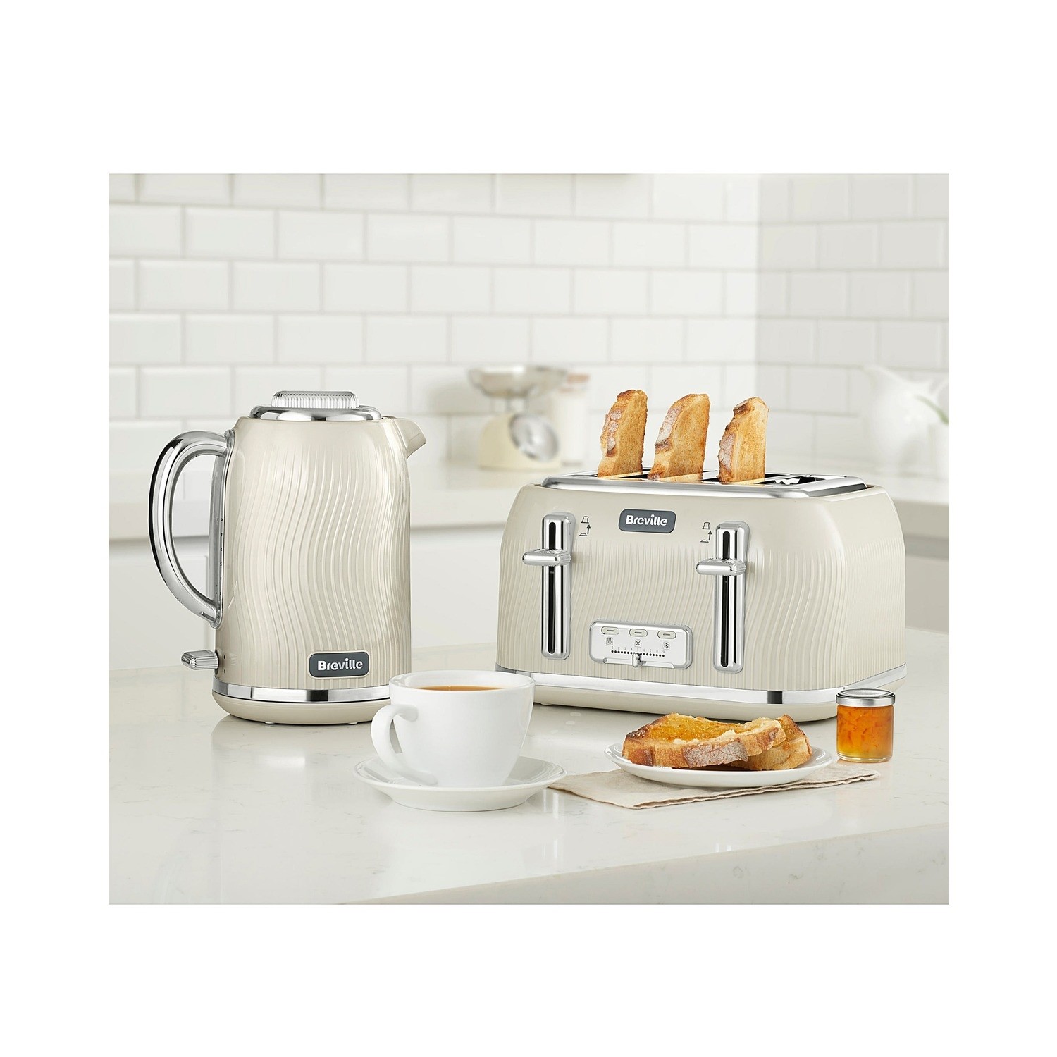 High Gloss Collection Kettle - Cream by Breville