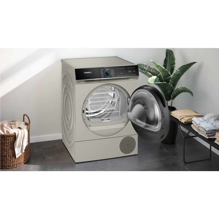 Siemens iQ700 9kg Heat Pump Tumble Dryer - Silver