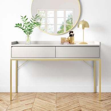 Dressing table