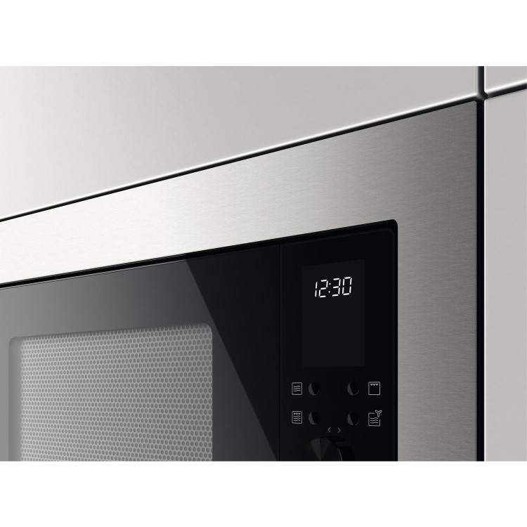 Refurbished Zanussi Series 20 ZMSN7DX Built In 25L with Grill 900W Microwave Oven