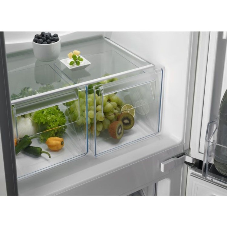 Zanussi 271 Litre 70/30 Integrated Fridge Freezer