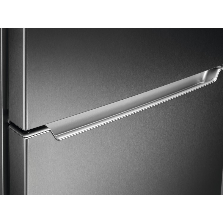 Refurbished Zanussi ZNME36FU0 Freestanding 360 Litre 70/30 Fridge Freezer Silver