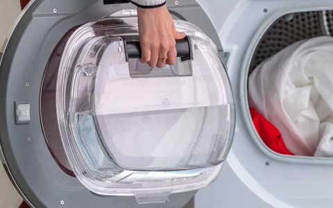 Tumble Dryer with in door water tank.