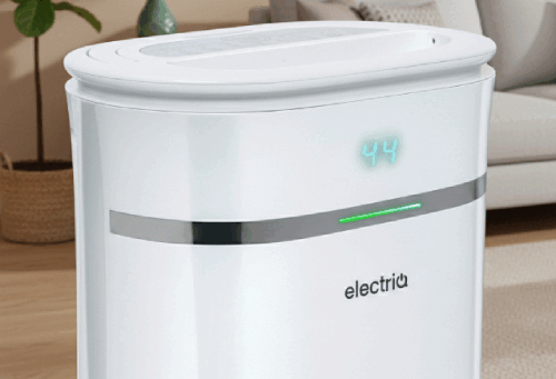 Colour changing humidity indicator