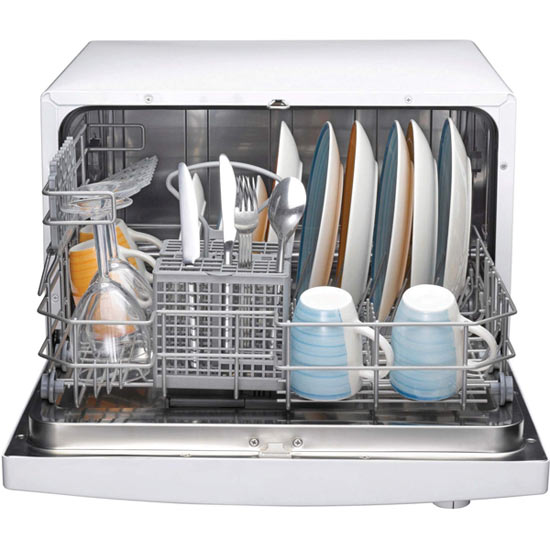 Compact Indesit Dishwasher, space for 6 place settings