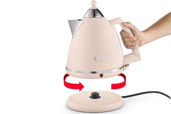 Delonghi Argento Kettle Pink Demonstration - Adjusting settings