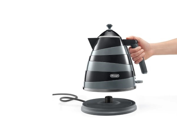 Delonghi Avvolta Black Kettle Demonstration - Adjusting settings