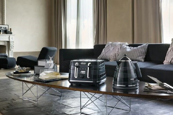 DeLonghi Avvolta Black Kettle on a worktop